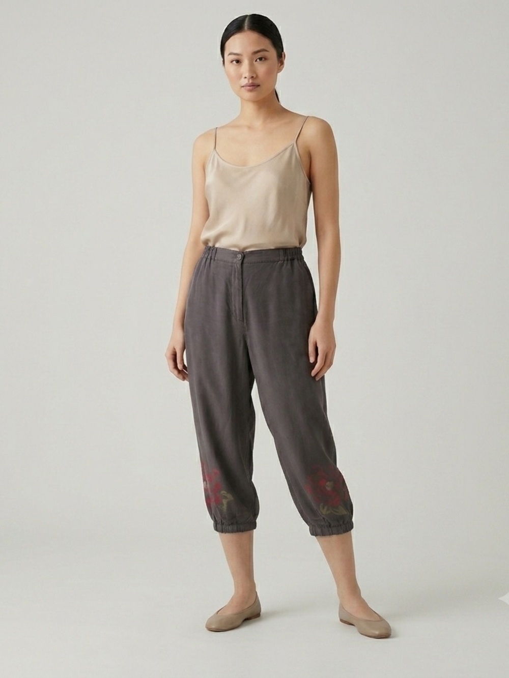 Gray Silk Balloon Capri Pants w/ Hand Painted Flowers - XS / Small 🎈 - Picture 10 of 11